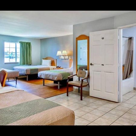 Oyo Townhouse Sulphur,La Extended Stay Dış mekan fotoğraf
