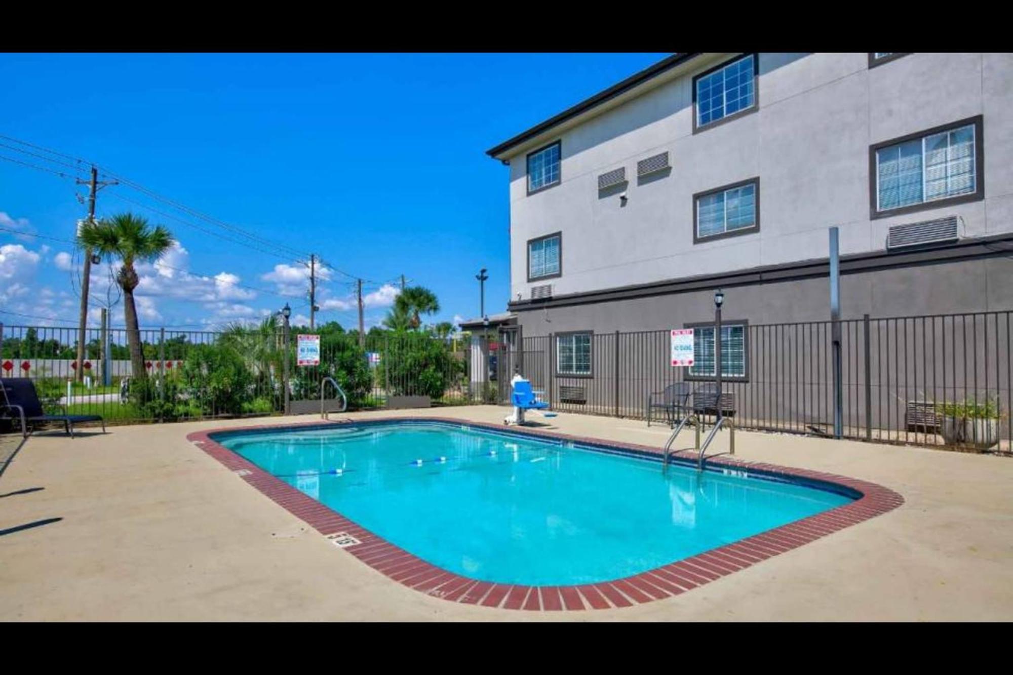 Oyo Townhouse Sulphur,La Extended Stay Dış mekan fotoğraf