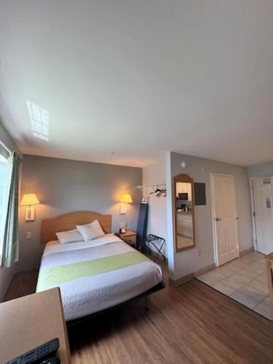 Oyo Townhouse Sulphur,La Extended Stay Dış mekan fotoğraf