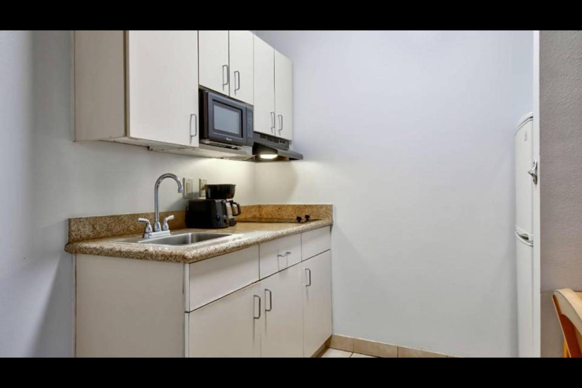 Oyo Townhouse Sulphur,La Extended Stay Dış mekan fotoğraf