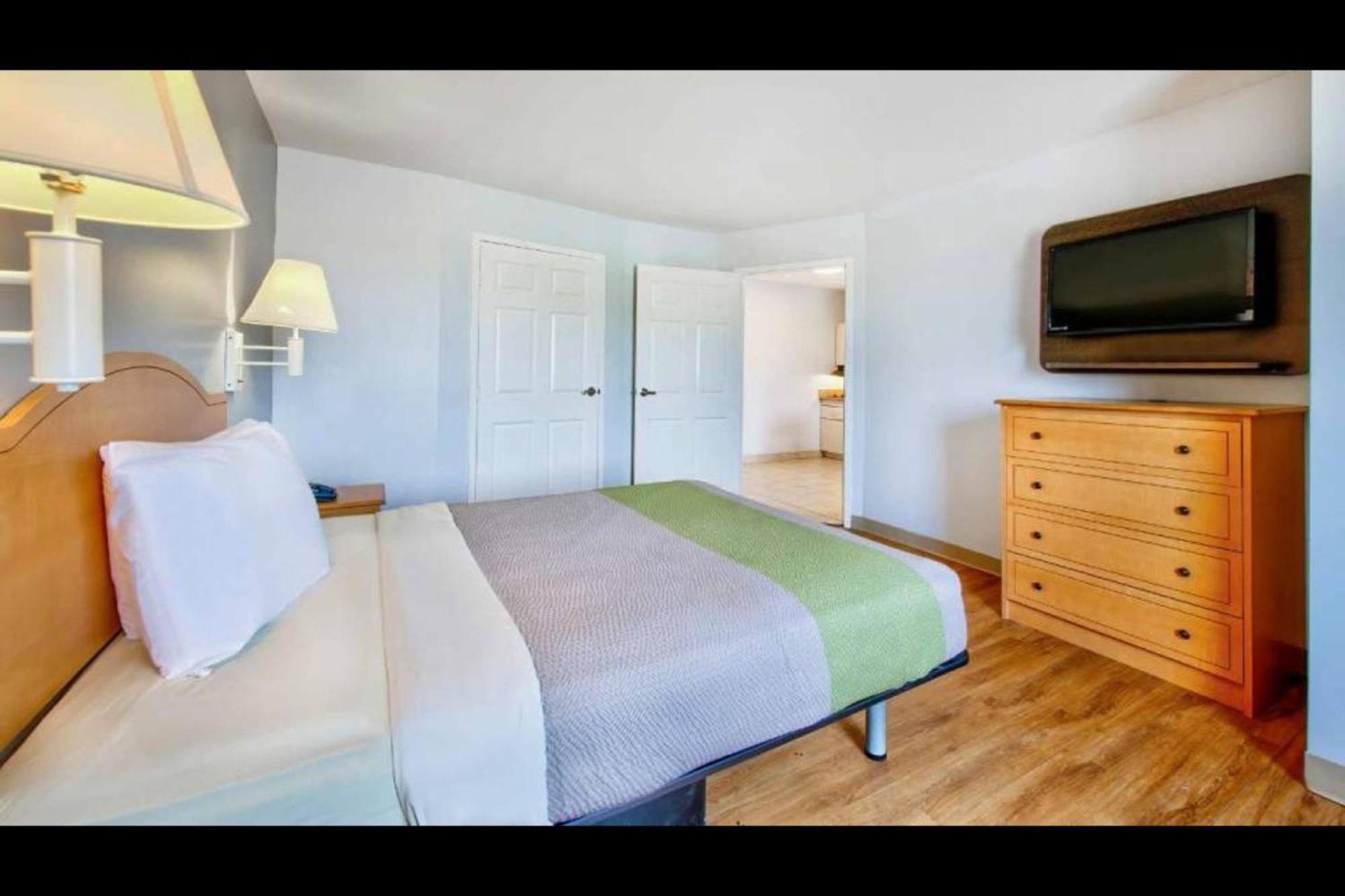 Oyo Townhouse Sulphur,La Extended Stay Dış mekan fotoğraf